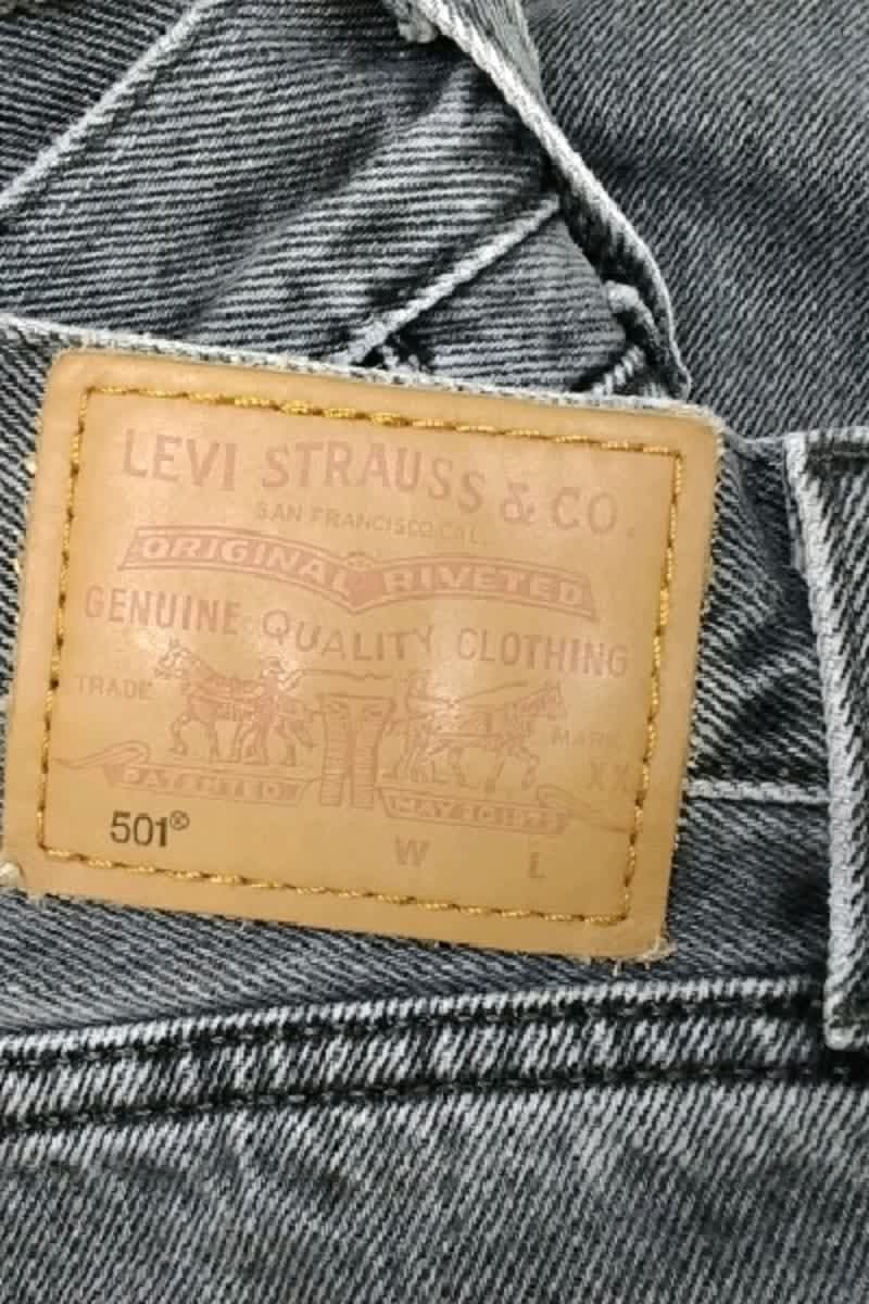 - Straight-leg jeans
- 5 pockets
- Straight cut
- Faded effect LEVI'S - Seconde main Grey