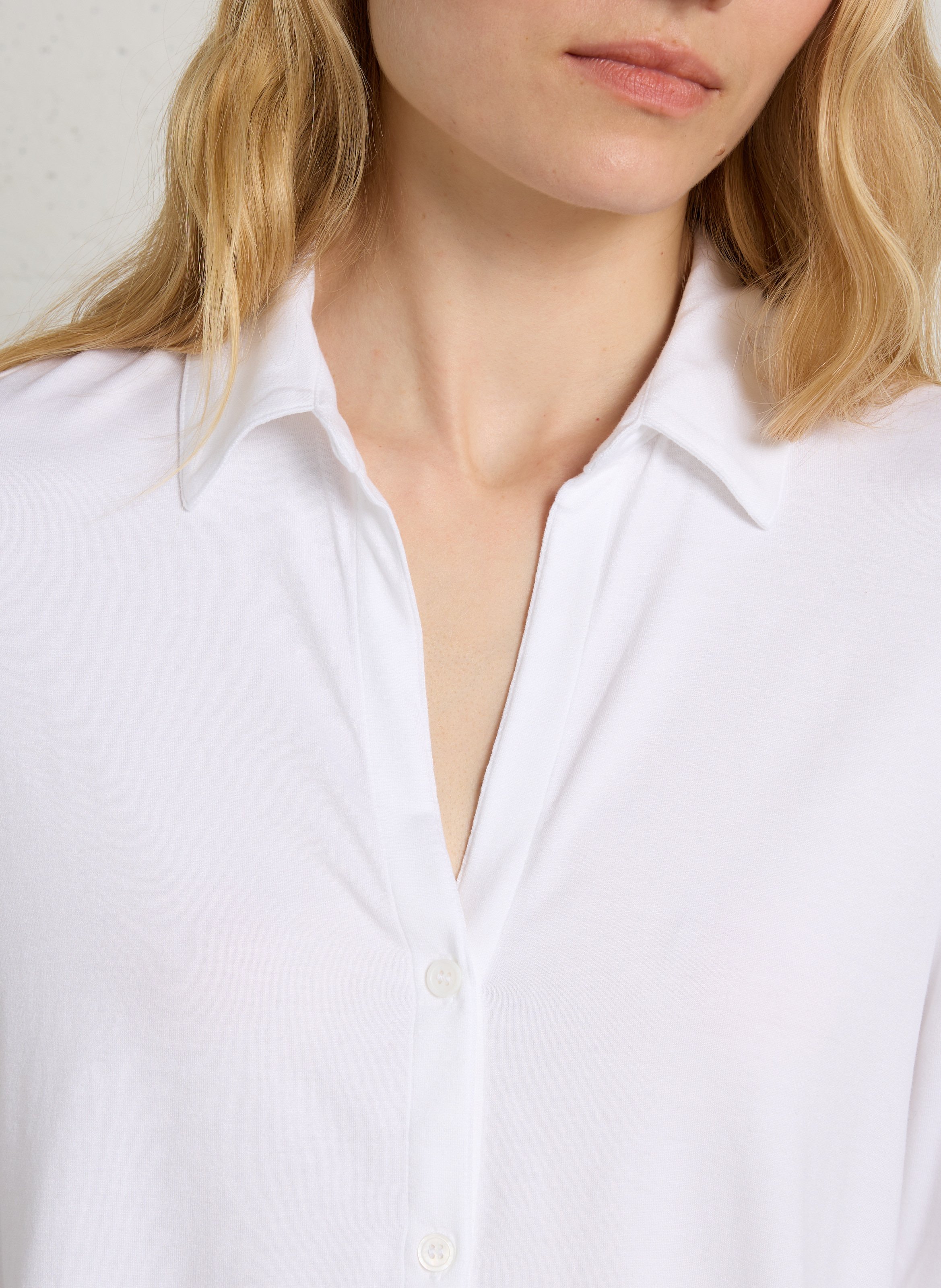 Loose Fit Classic Collar Top MAJESTIC FILATURES White