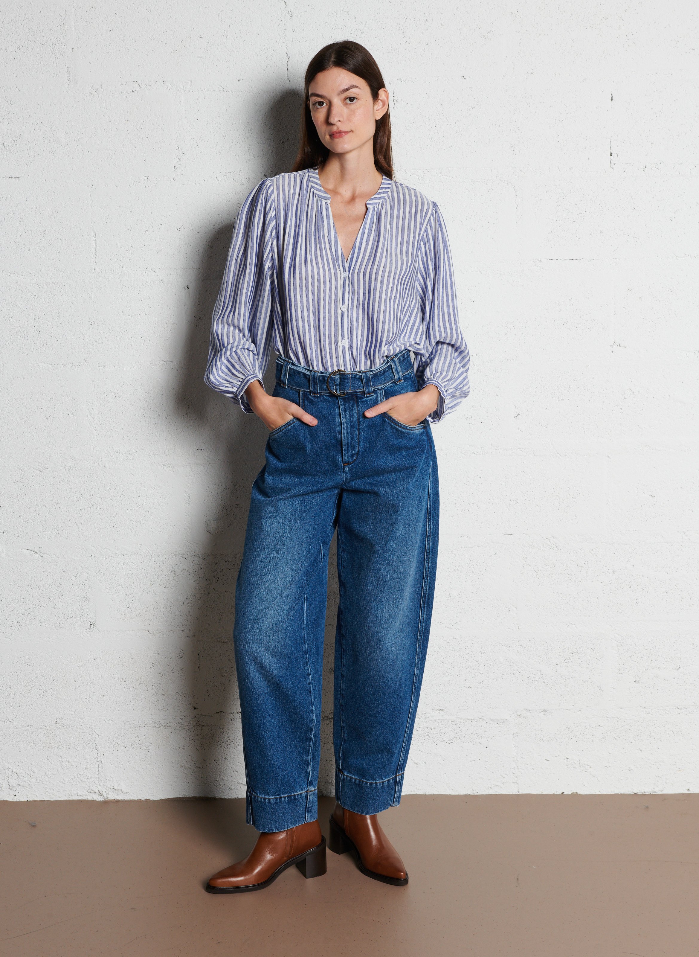 Effen leren enkellaarzen met textuur BILLI BI Bruin