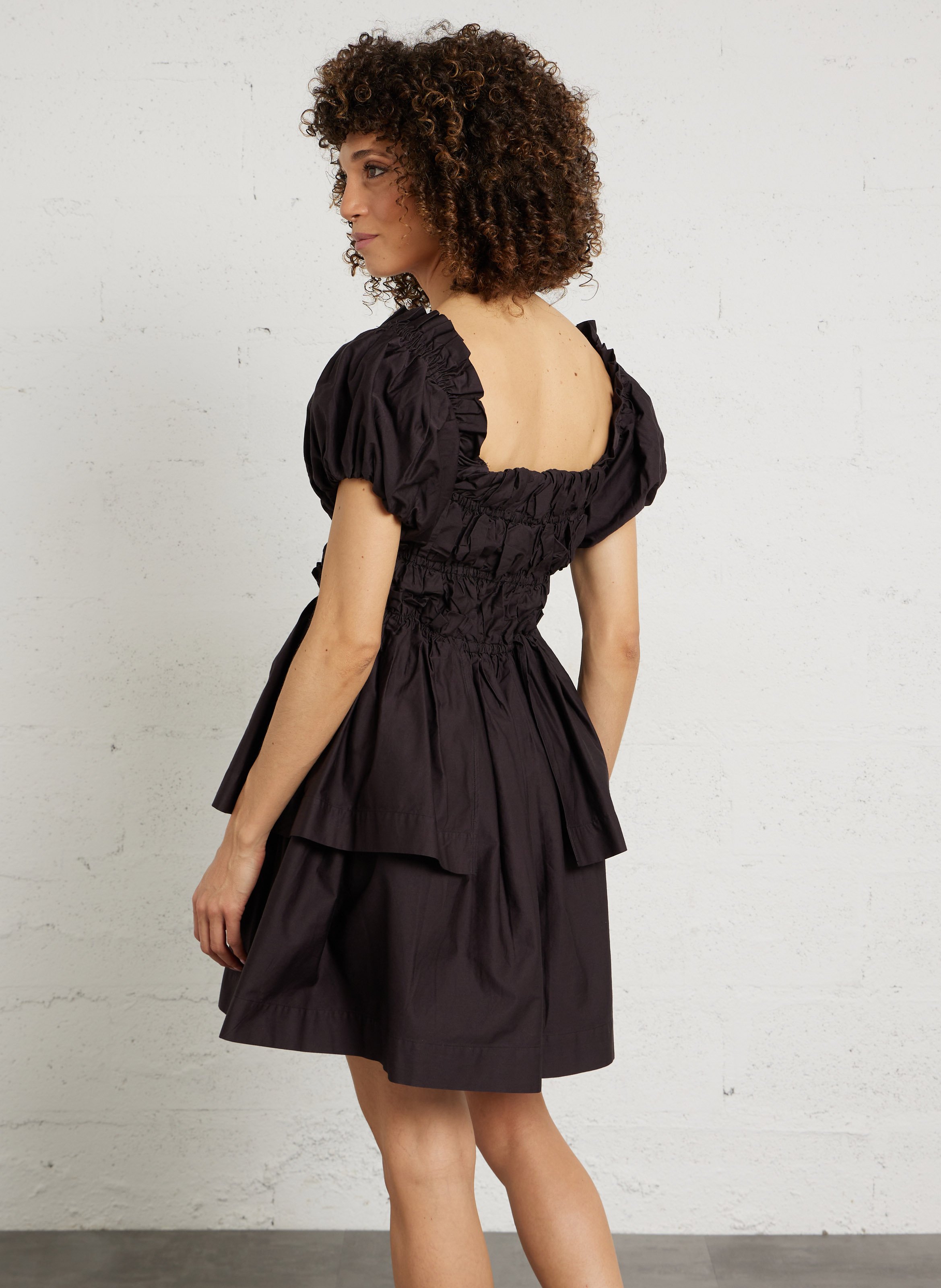 Korte jurk met vierkante halslijn van biologisch katoen DAMSON MADDER Zwart