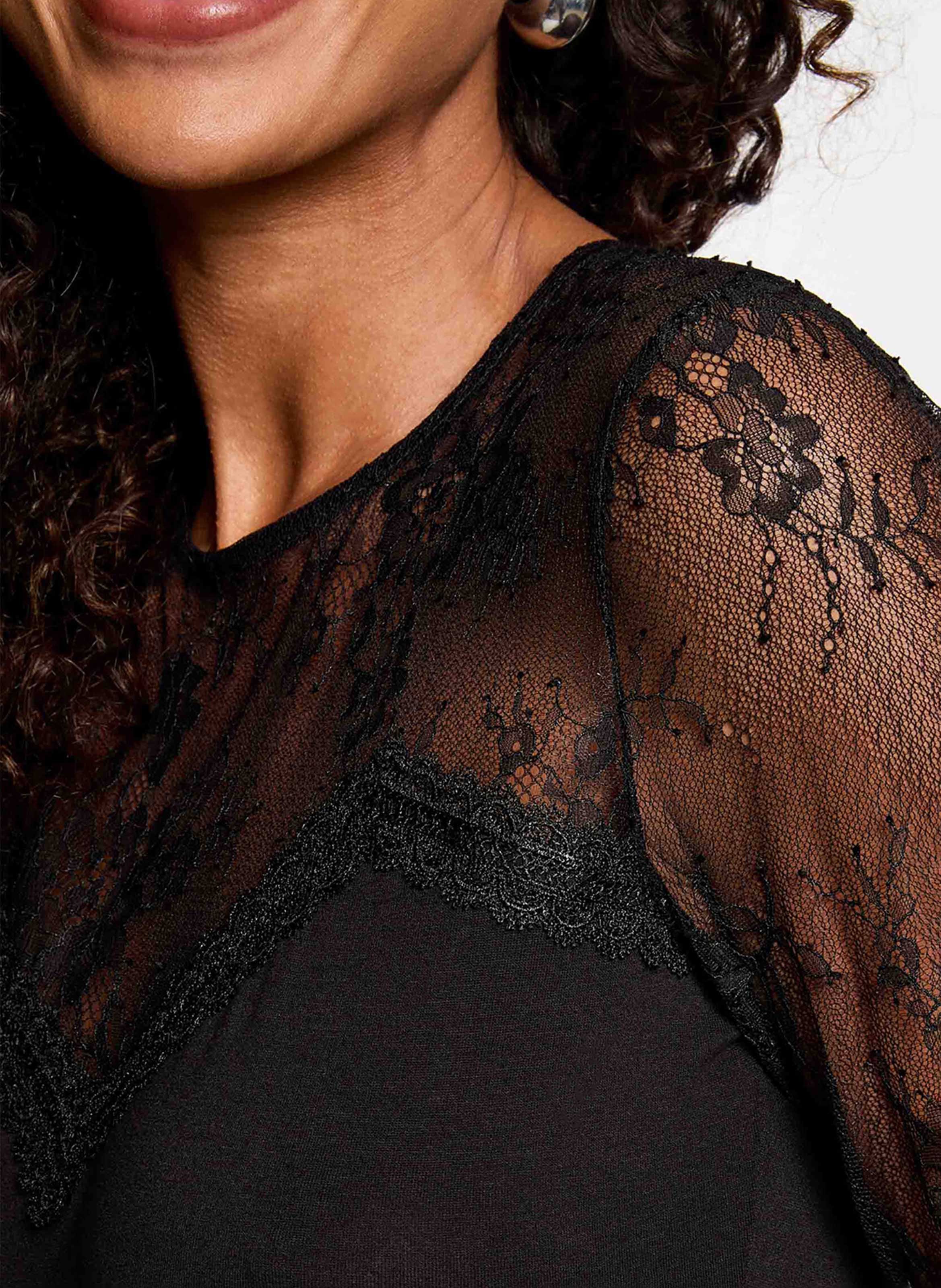 Top moulant à dentelle MORGAN Noir