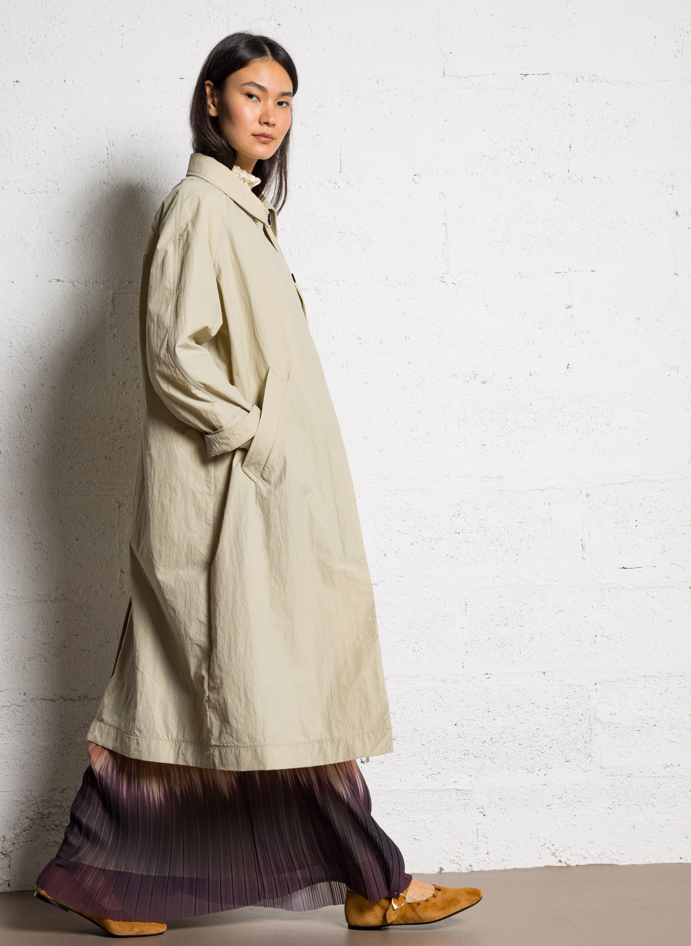 Ruime mantel met klassieke kraag van wol BELLEPIECE Grijs