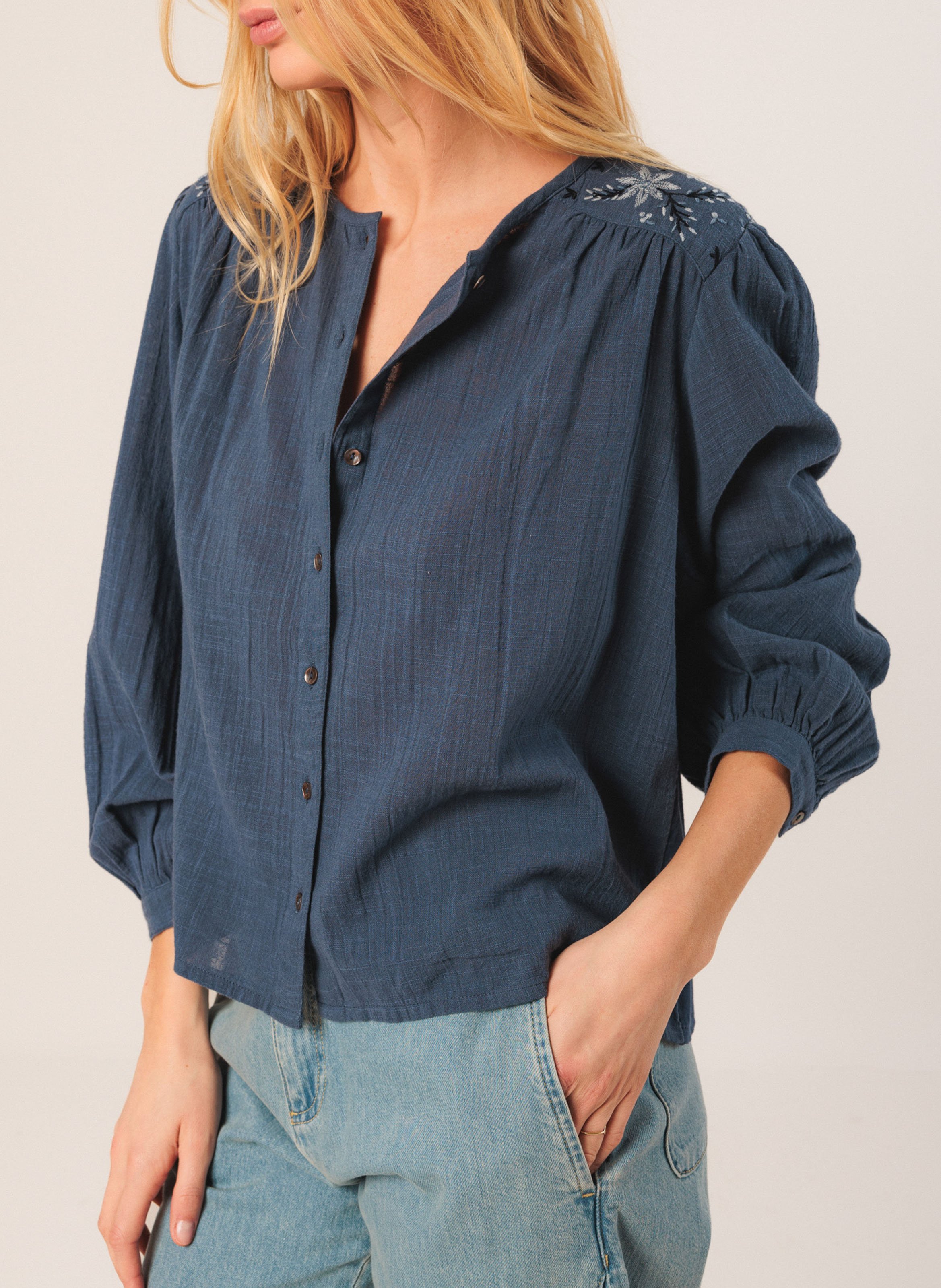 Chemise col rond en coton INDI & COLD Blue