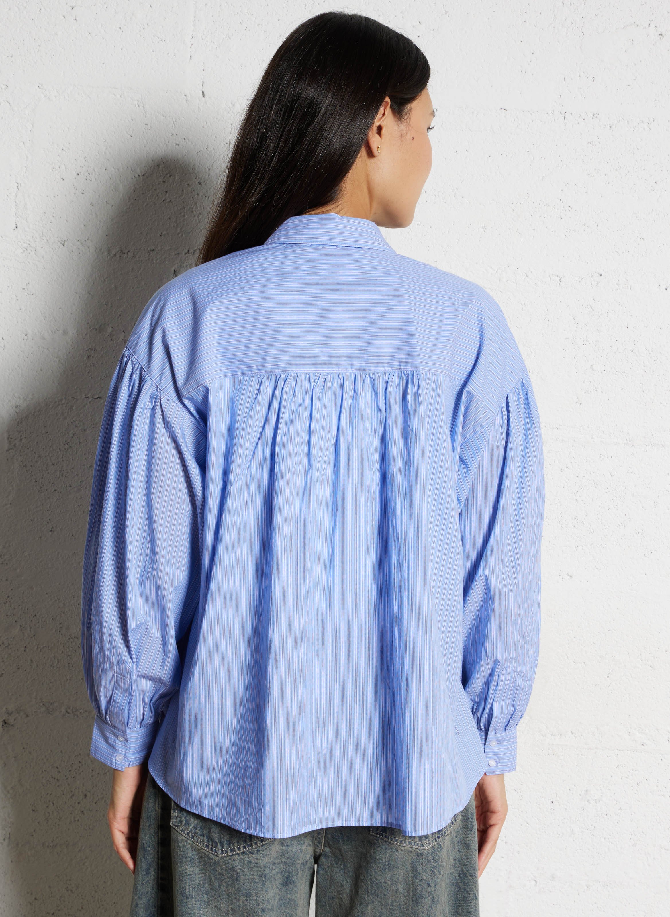 Ruimvallende, gestreepte, katoenen blouse met klassieke kraag SUD EXPRESS Blauw