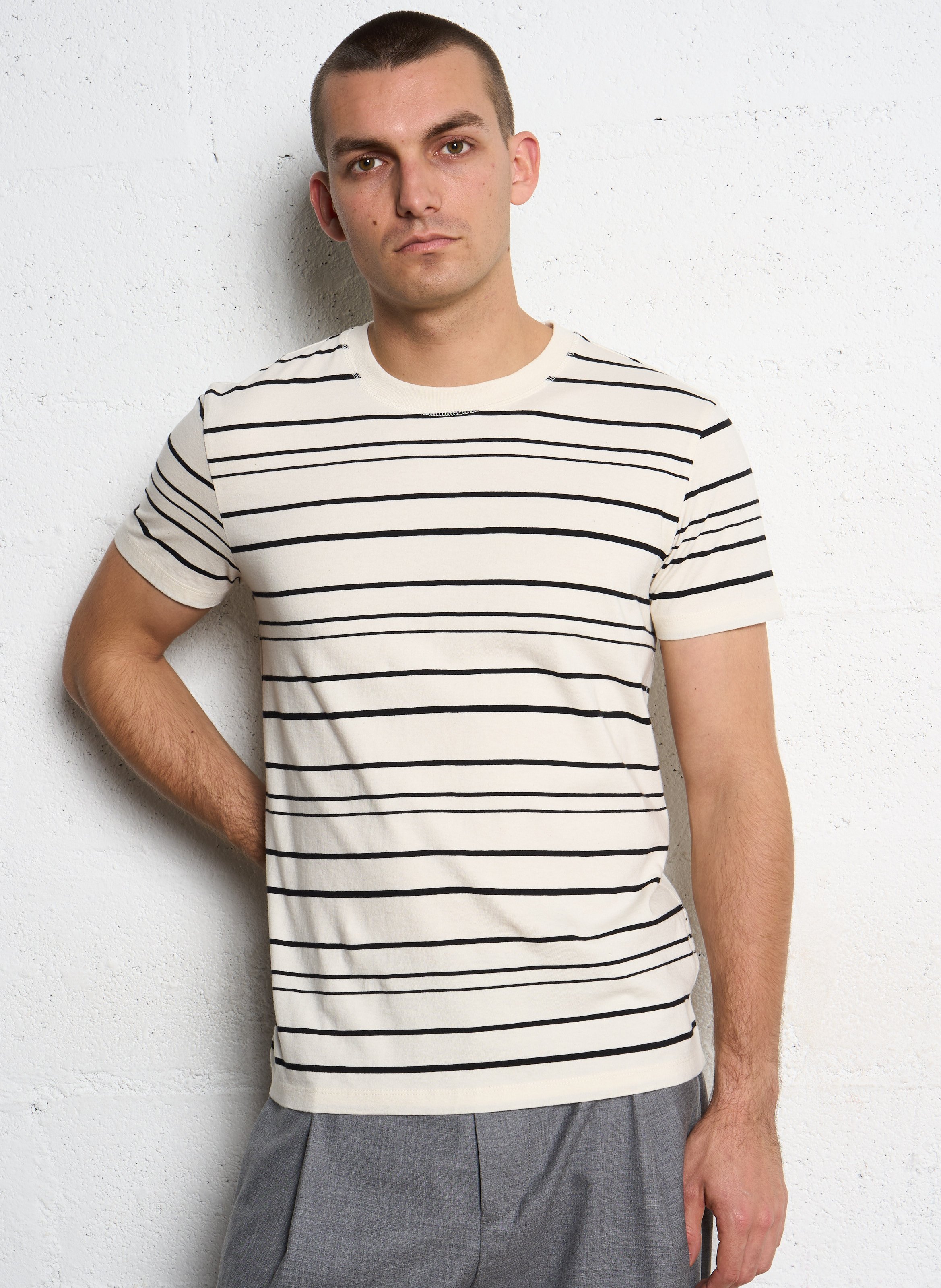 Gerader Rundhalsausschnitt gestreiftes Baumwoll-T-Shirt IKKS Weiss