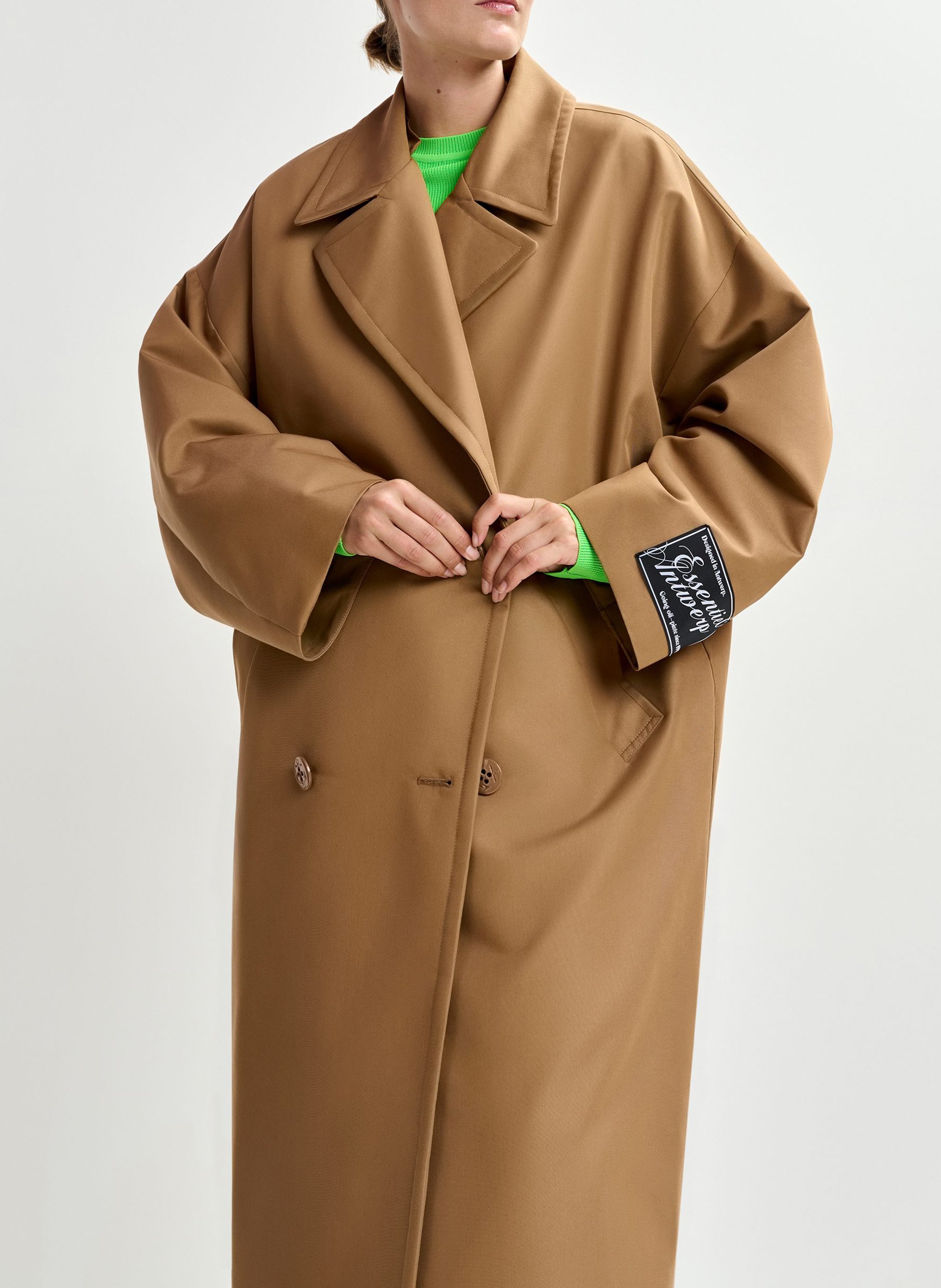 Gabardina de mezcla de algodón con cuello sastre ESSENTIEL ANTWERP Marron