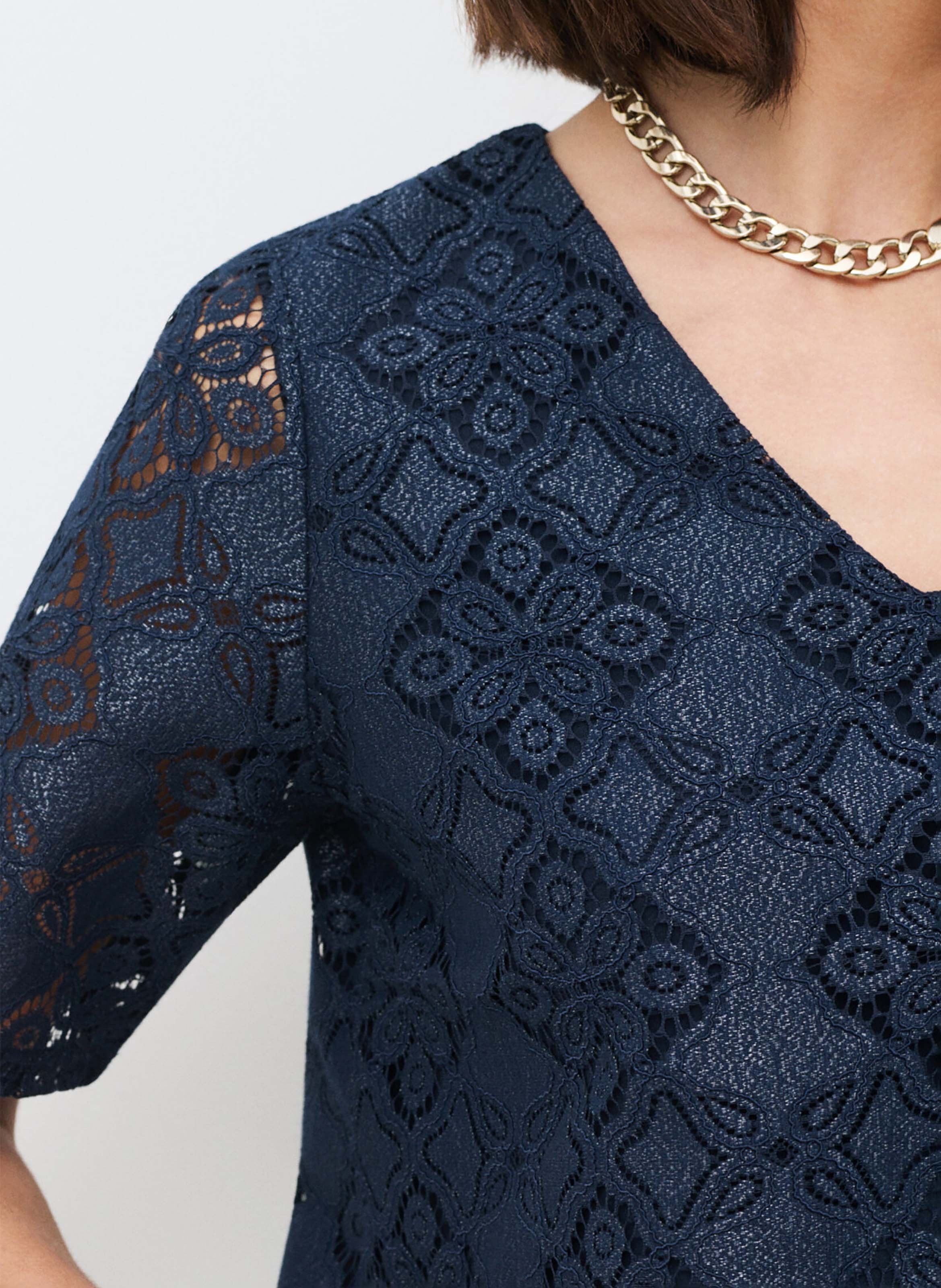 Top droit col V en dentelle CAROLL Bleu