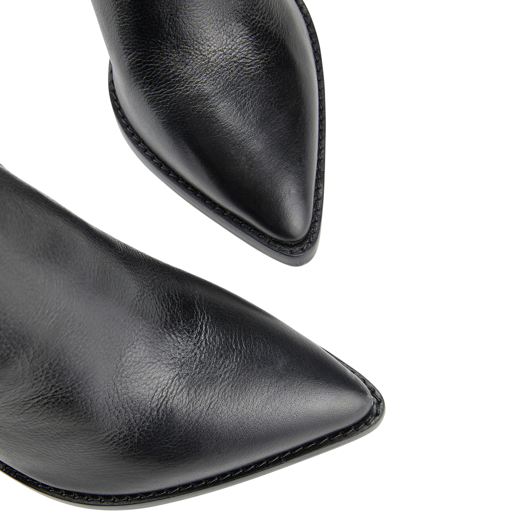 - 100% leather, - Round toes, - Inner zip fastening, - Heel height: 9 cm. Black