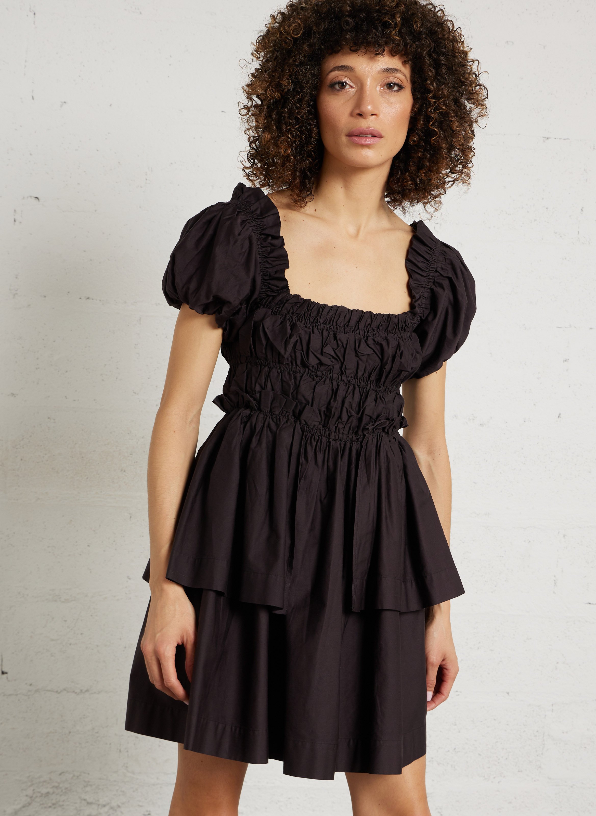 Korte jurk met vierkante halslijn van biologisch katoen DAMSON MADDER Zwart