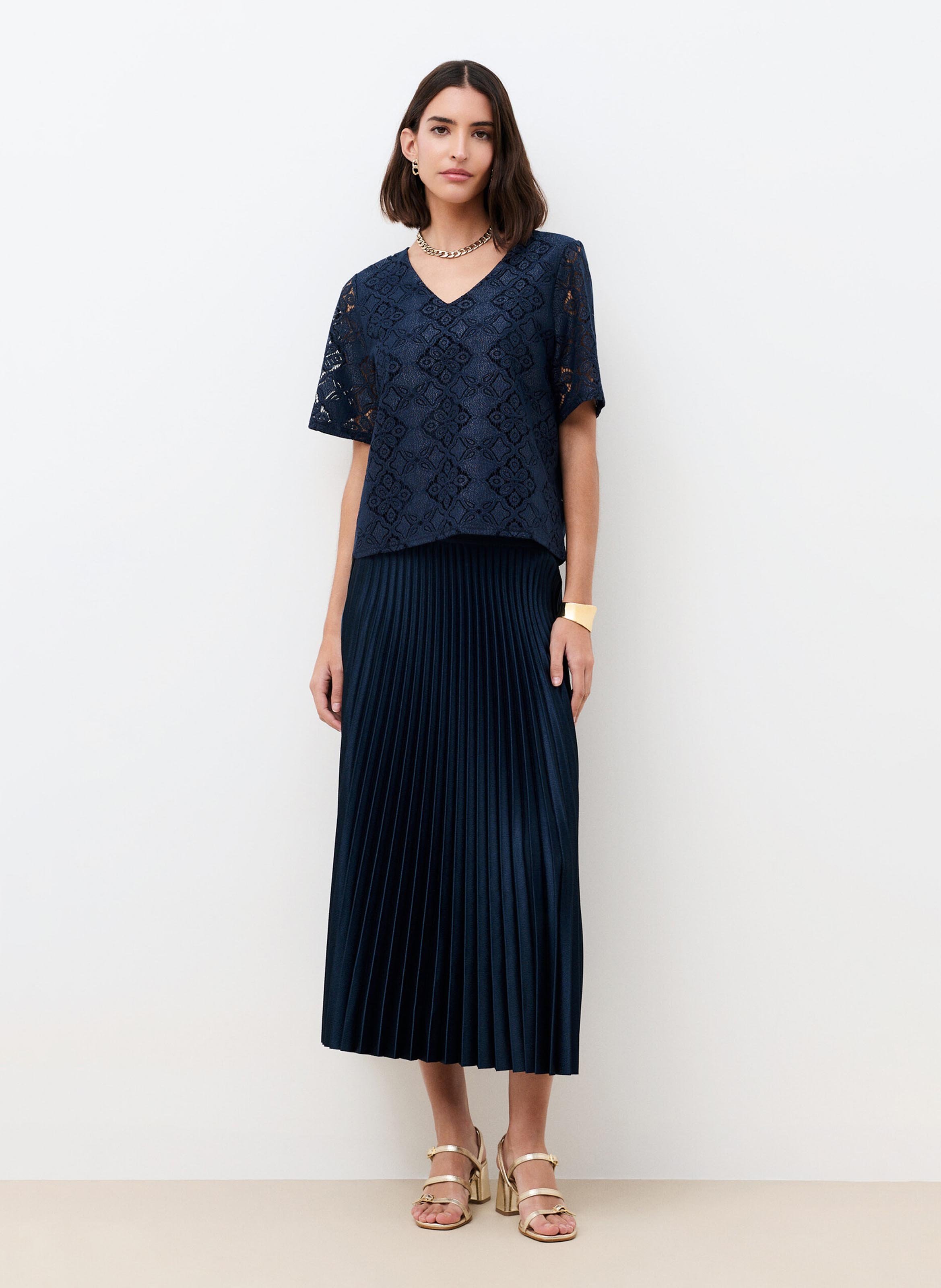 Top droit col V en dentelle CAROLL Bleu