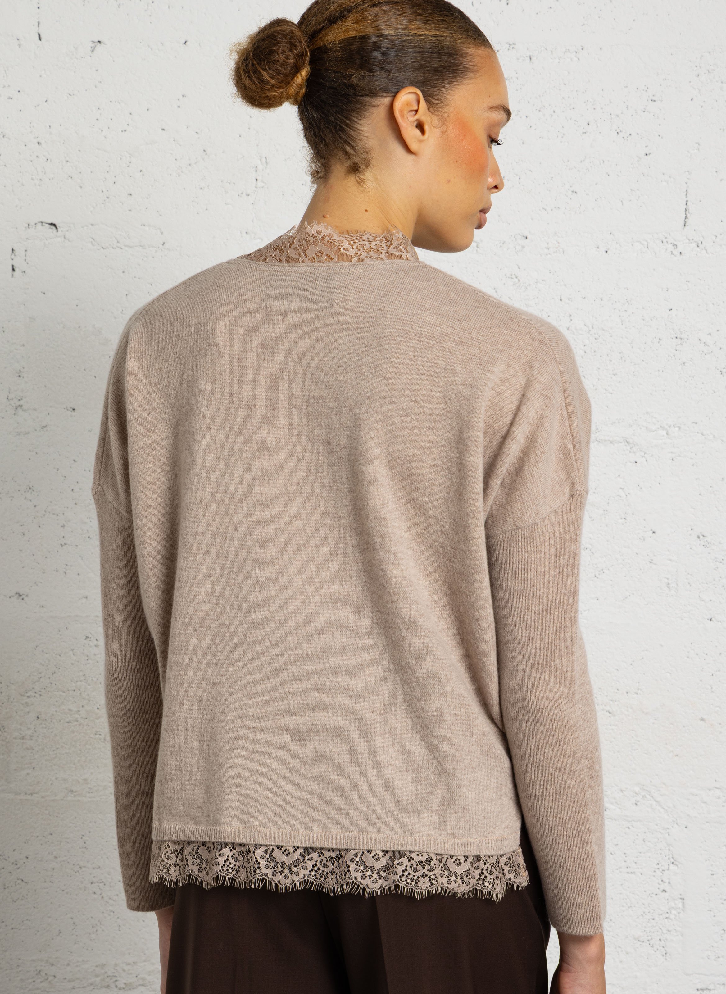 Ruimvallende, wollen trui met V-hals BERENICE Beige