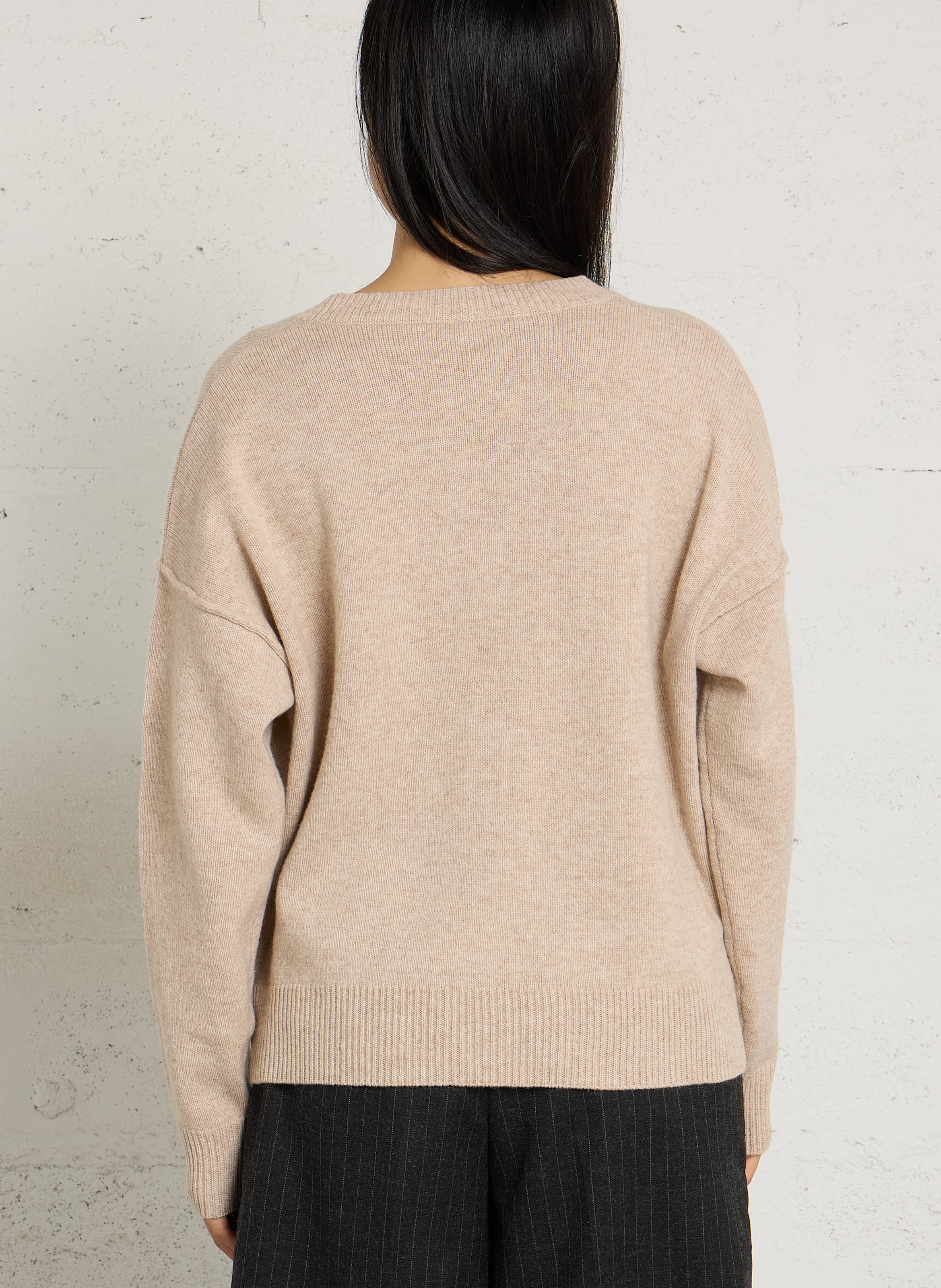 Ruimvallende, merinowollen trui met V-hals MAJESTIC FILATURES Beige