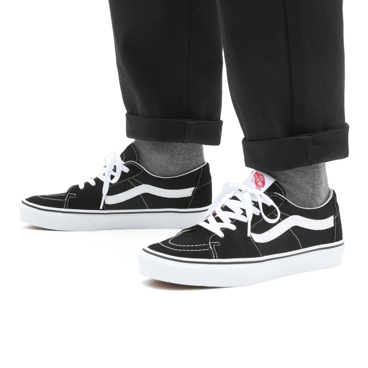 Low-top sneakers VANS Black