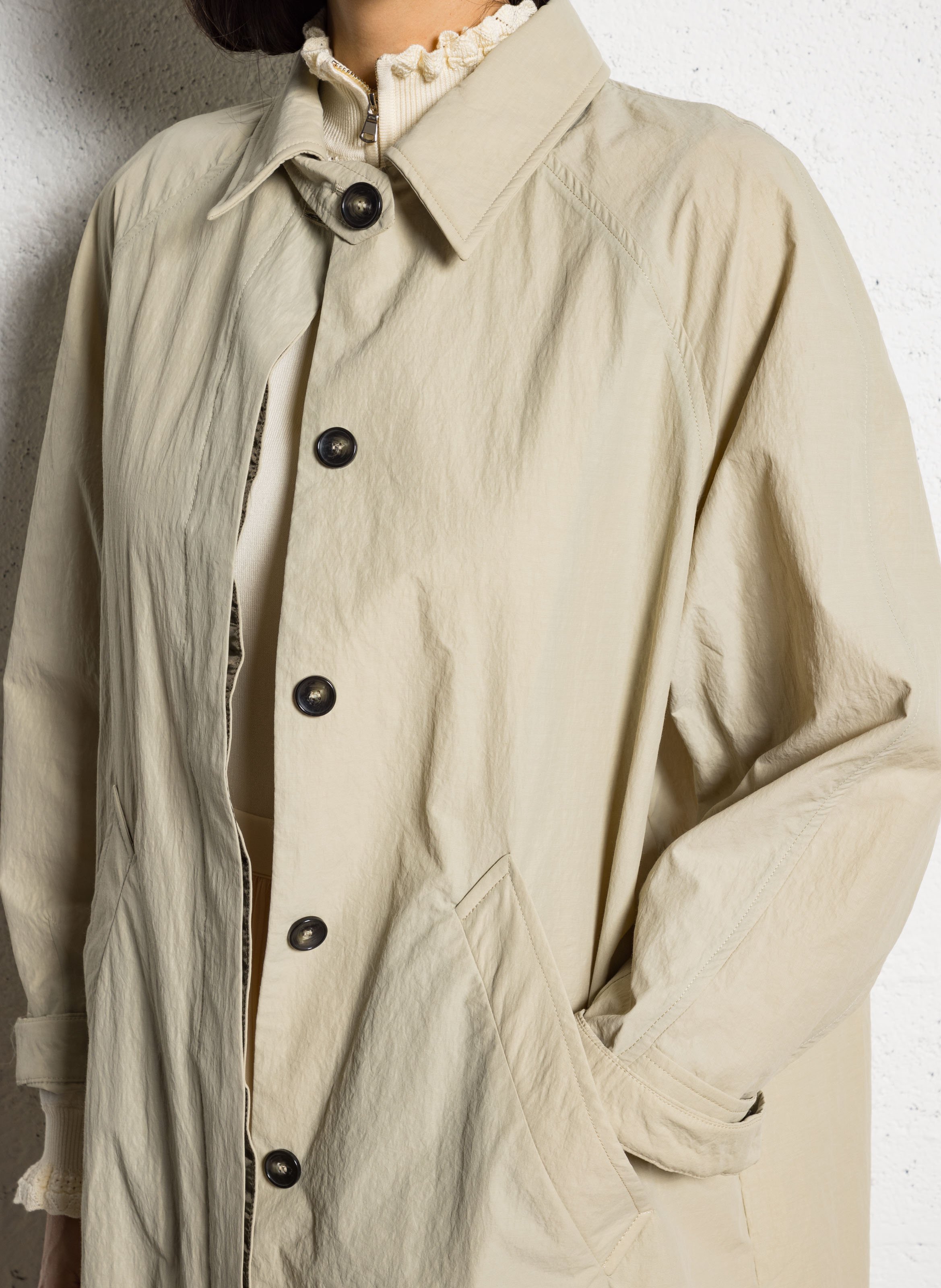 Ruime mantel met klassieke kraag van wol BELLEPIECE Grijs