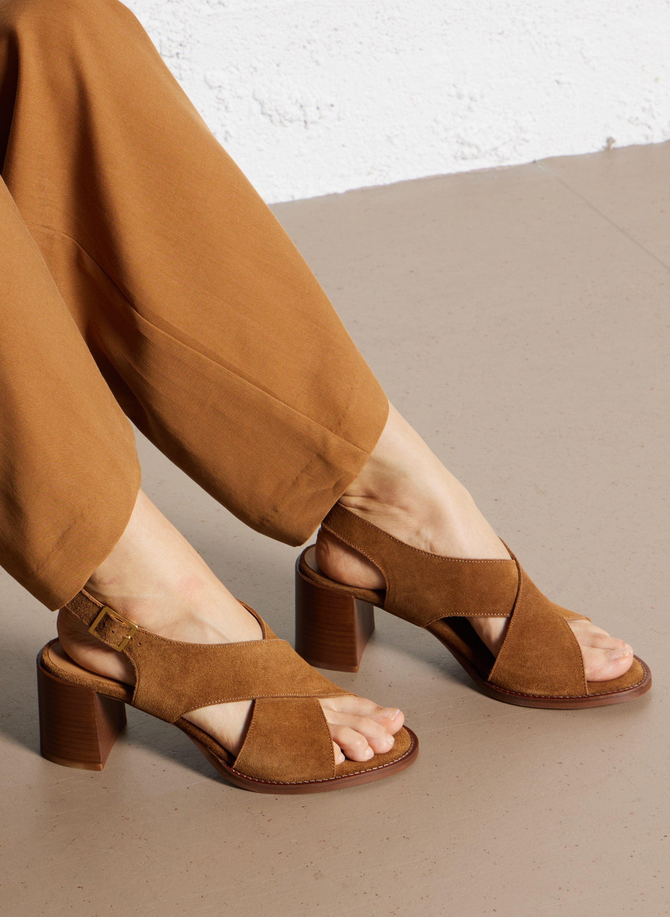 Sandalias altas de ante COSMOPARIS Marron