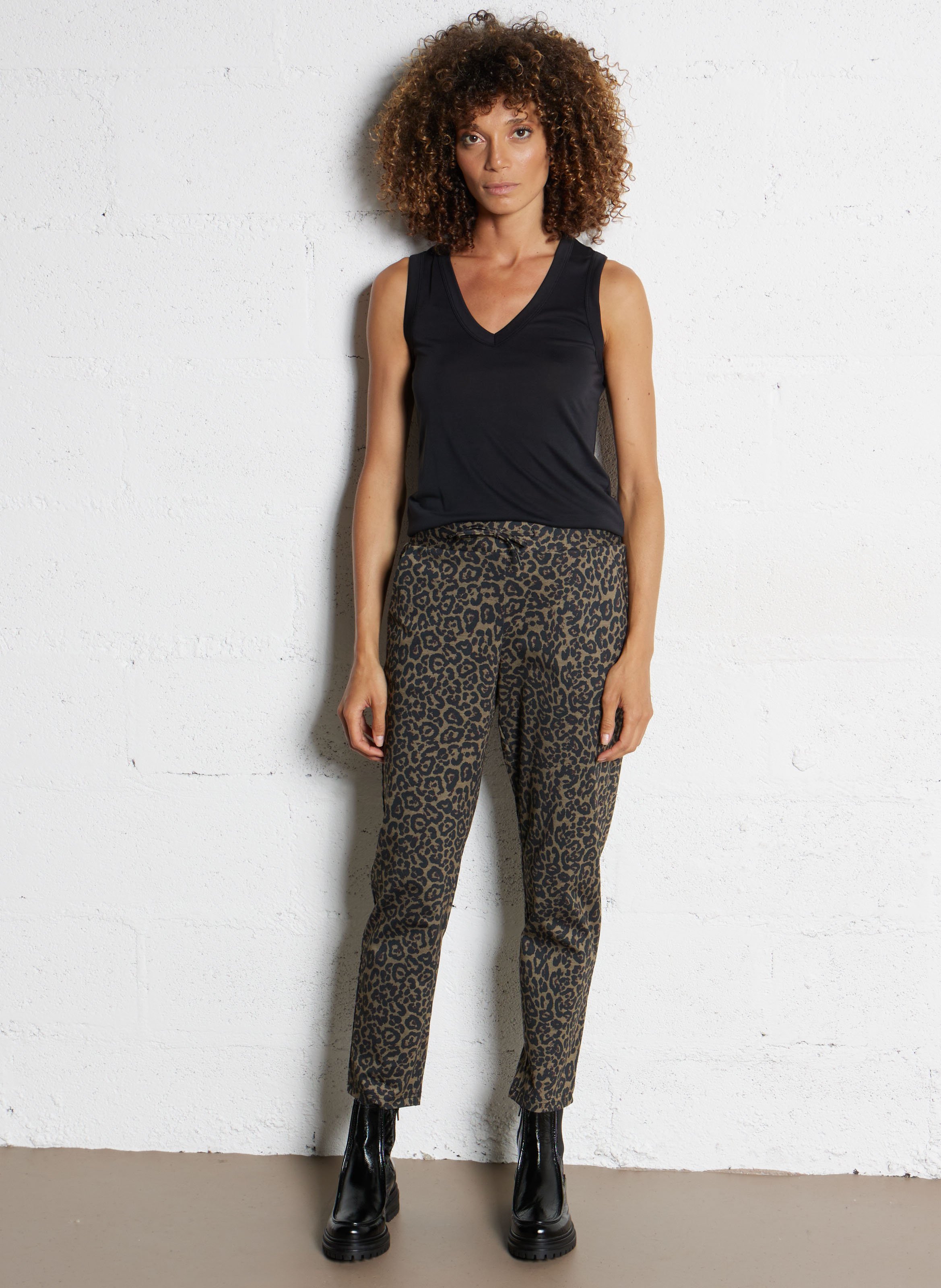 Débardeur droit col V LE TEMPS DES CERISES Noir