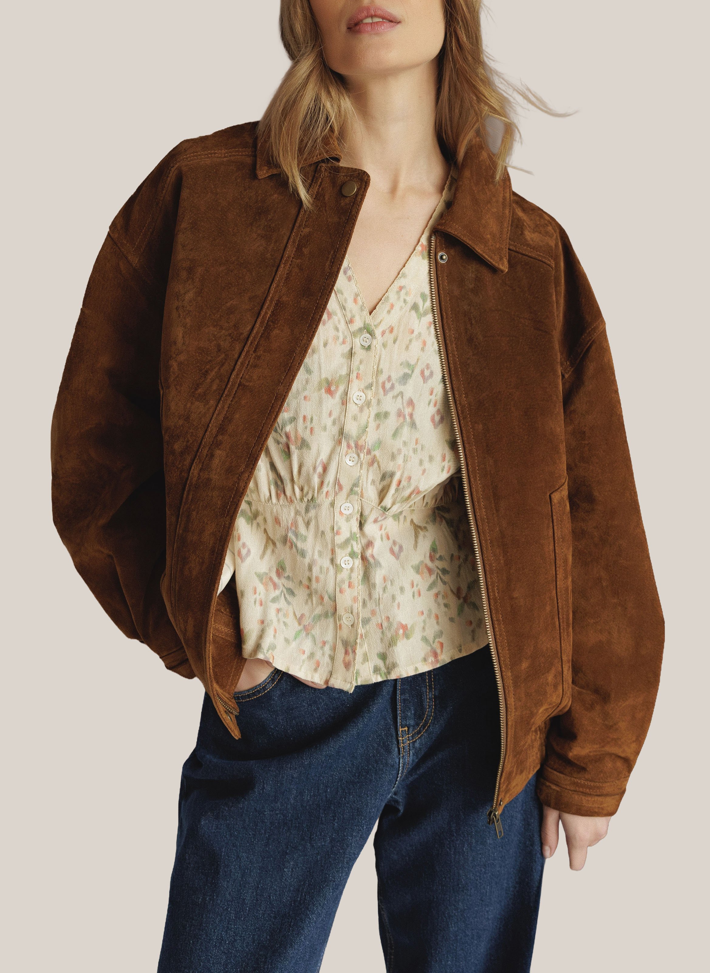 Fitted printed V-neck shirt INDI & COLD Beige