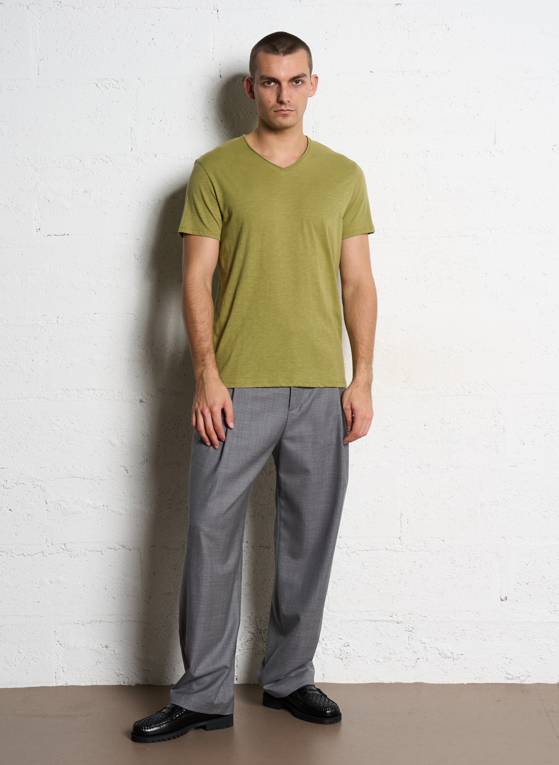 Gerade geschnittenes Baumwoll-T-Shirt mit V-Ausschnitt IKKS Grun