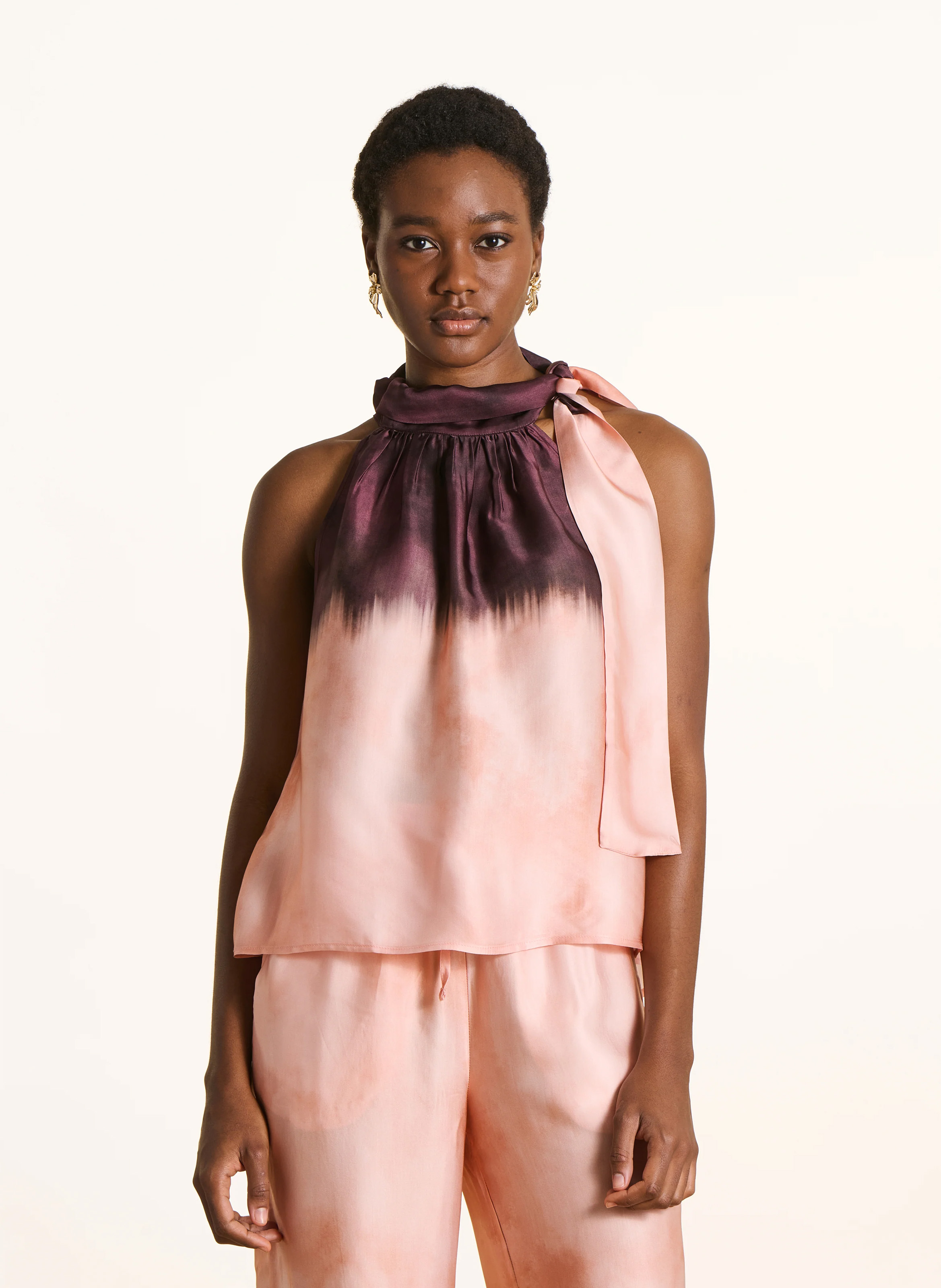 Rechte top met opstaande kraag en print LA FEE MARABOUTEE