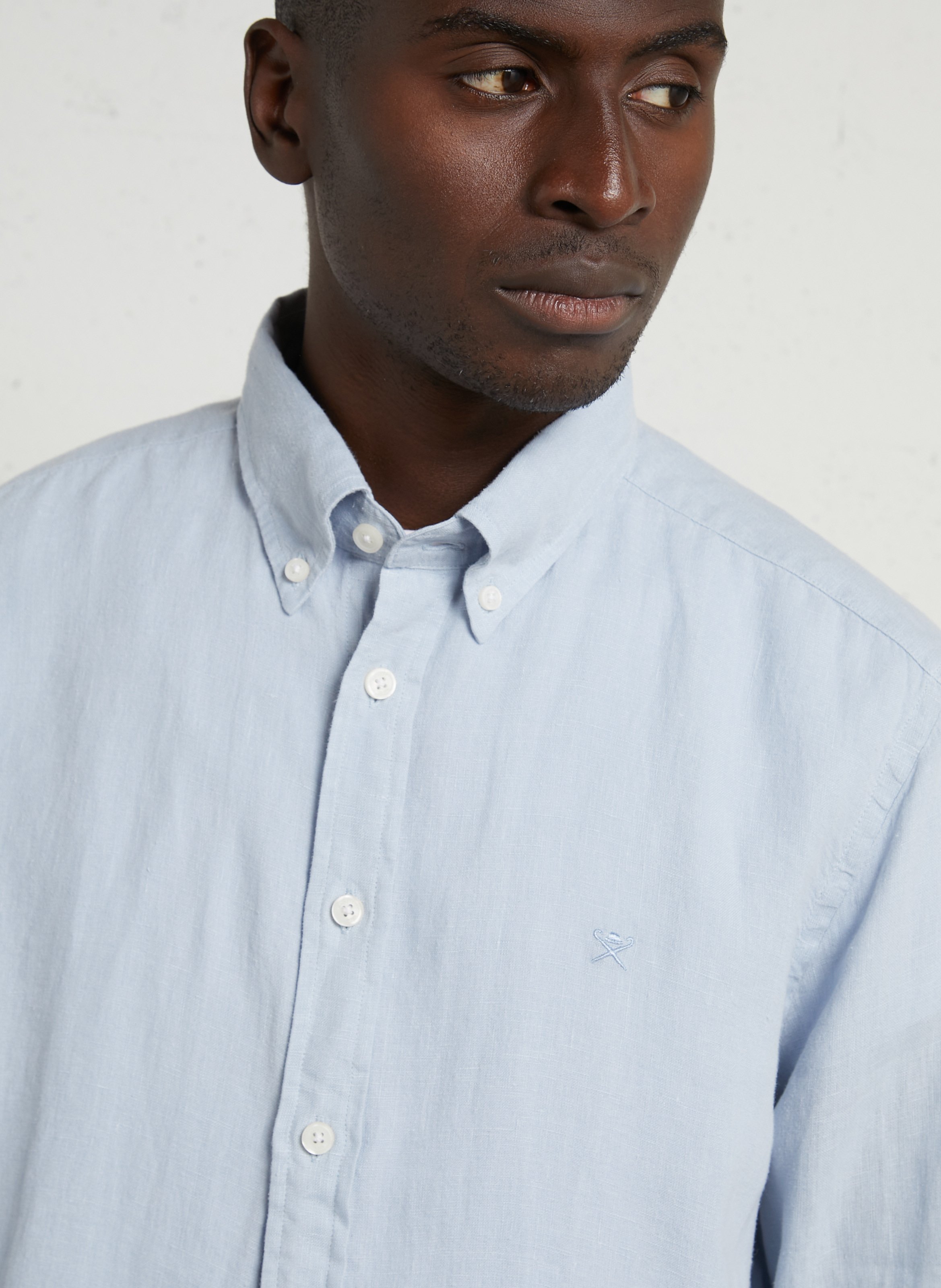 Chemise tailored-fit col américain brodée en lin HACKETT Bleu