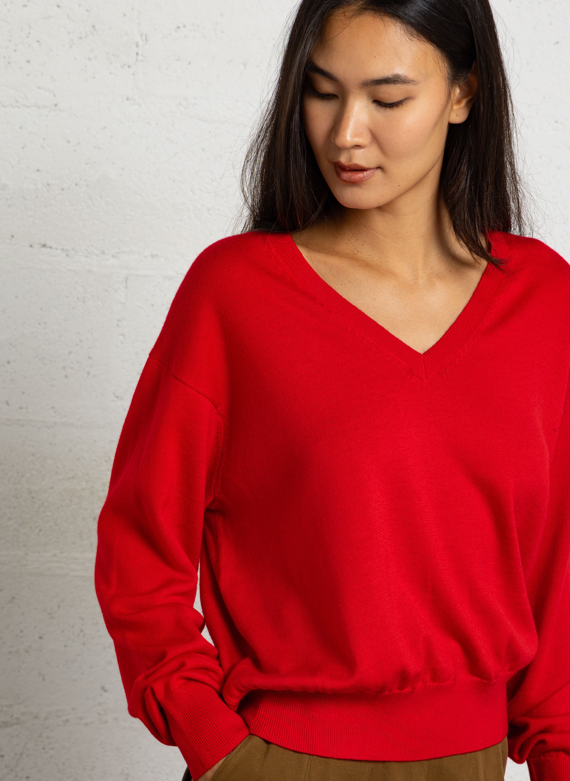 Pull à col v en laine LAURENCE BRAS Rouge