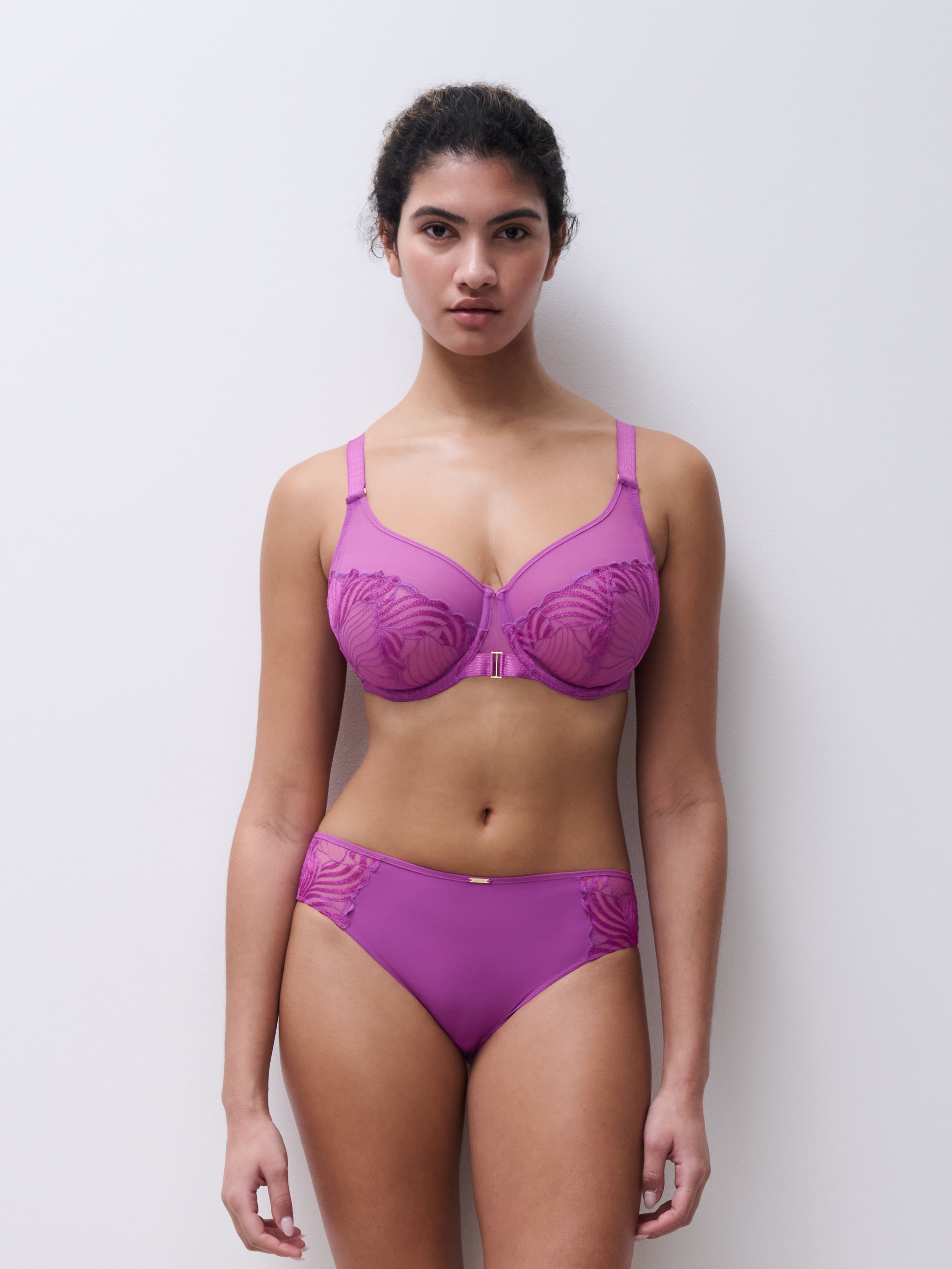 Very supportive embroidered bra CHANTELLE