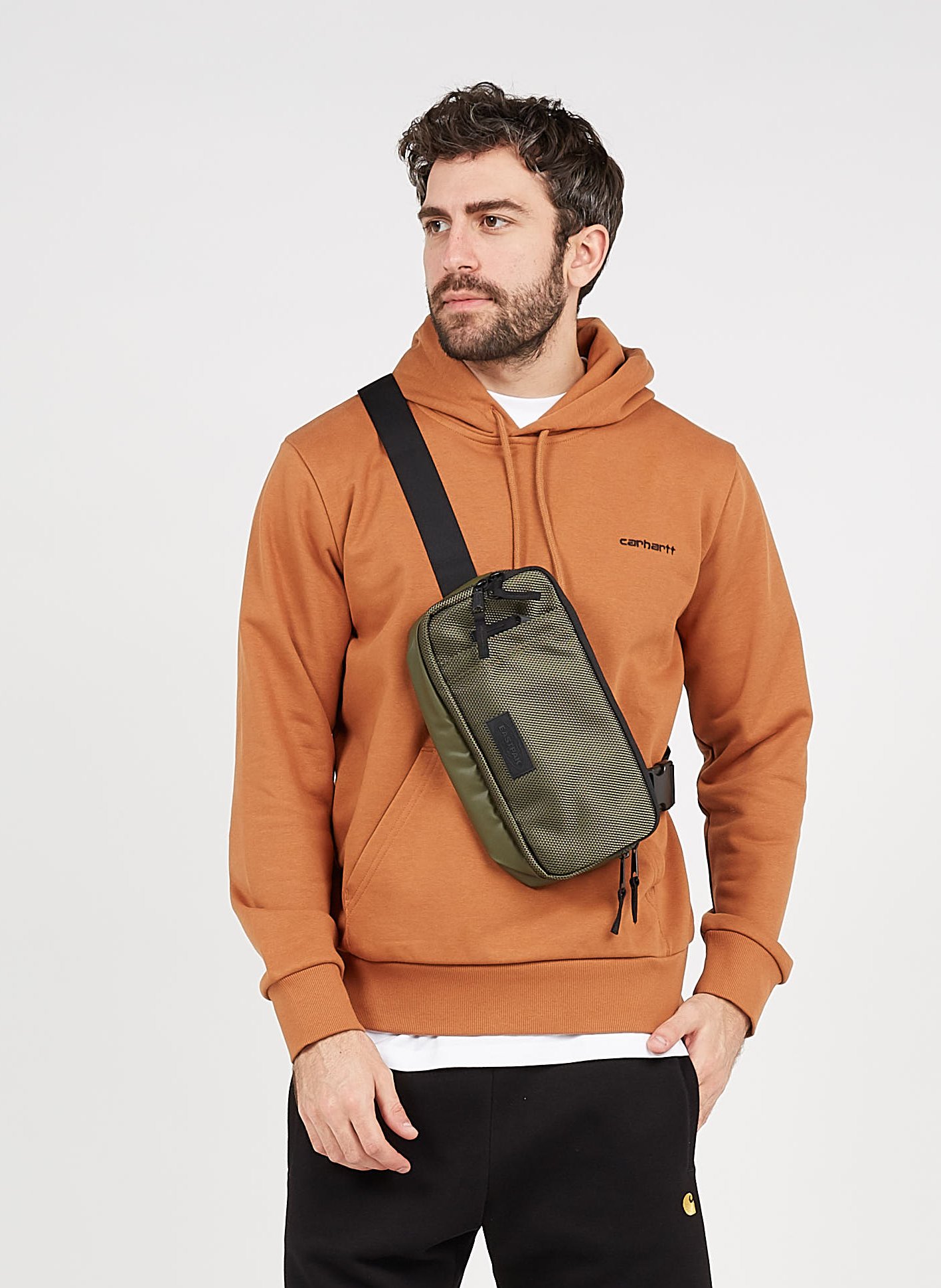 Borsa A Tracolla Formato Piccolo Cnnct Khaki Eastpak - Uomo | Place des  Tendances
