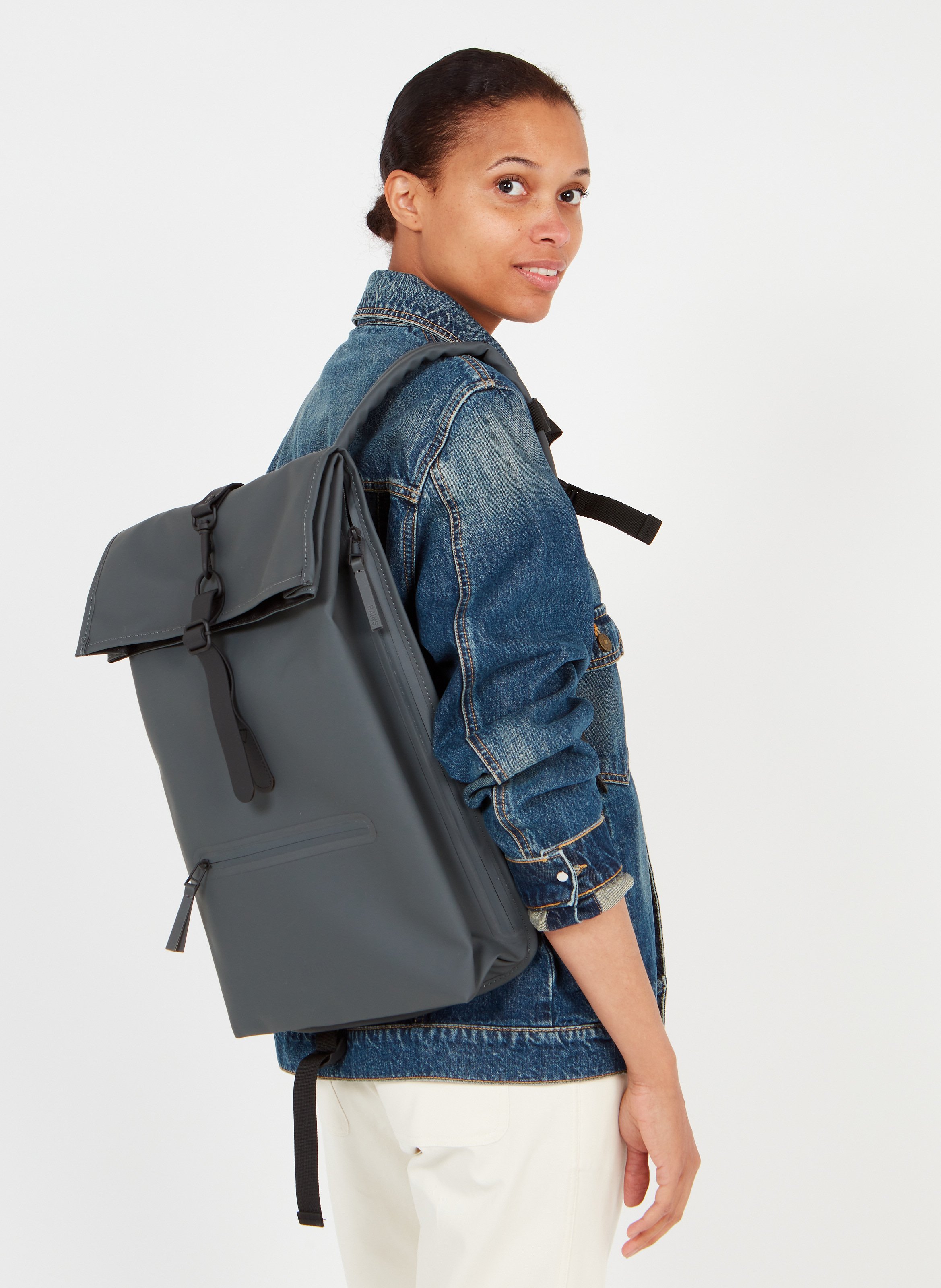Zaino impermeabile Rains porta pc 13\
