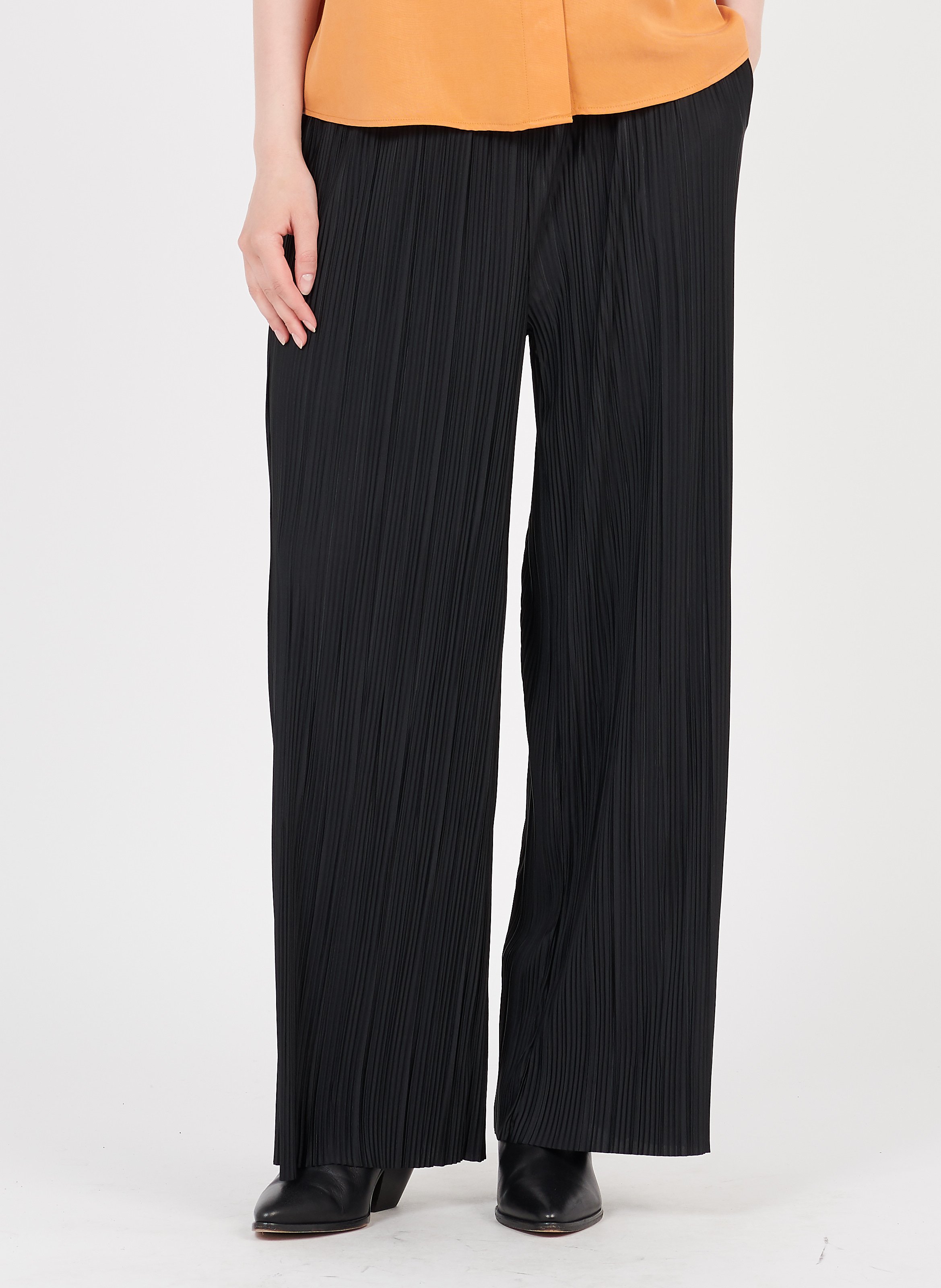Pantaloni Larghi Plissettati Black Samsoe Samsoe - Donna | Place des  Tendances