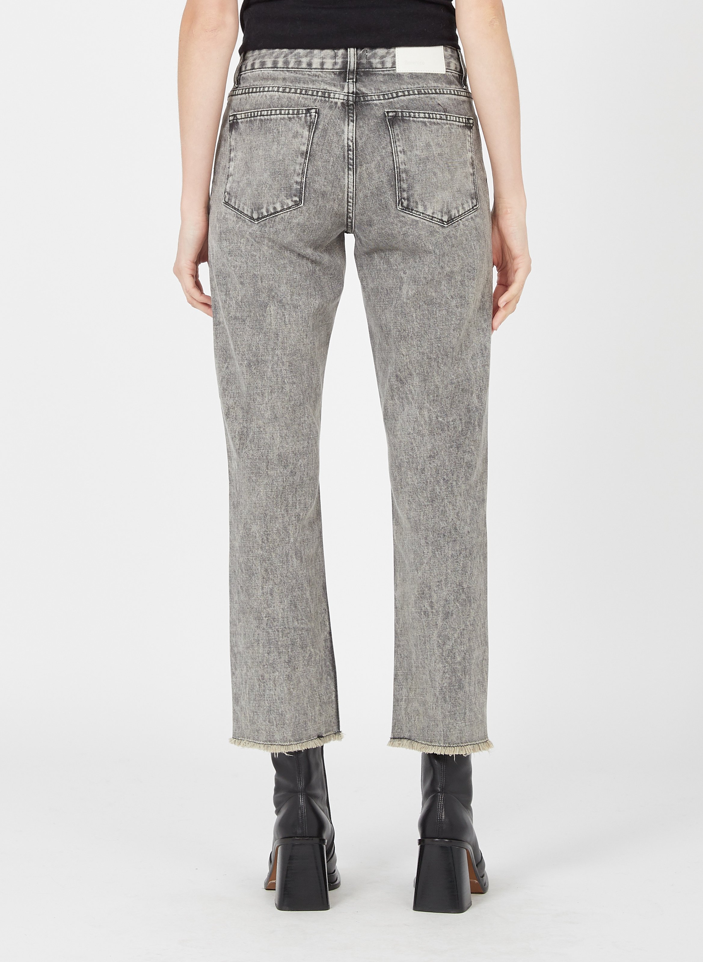 Straight Leg Jeans Grey | LA Sisters