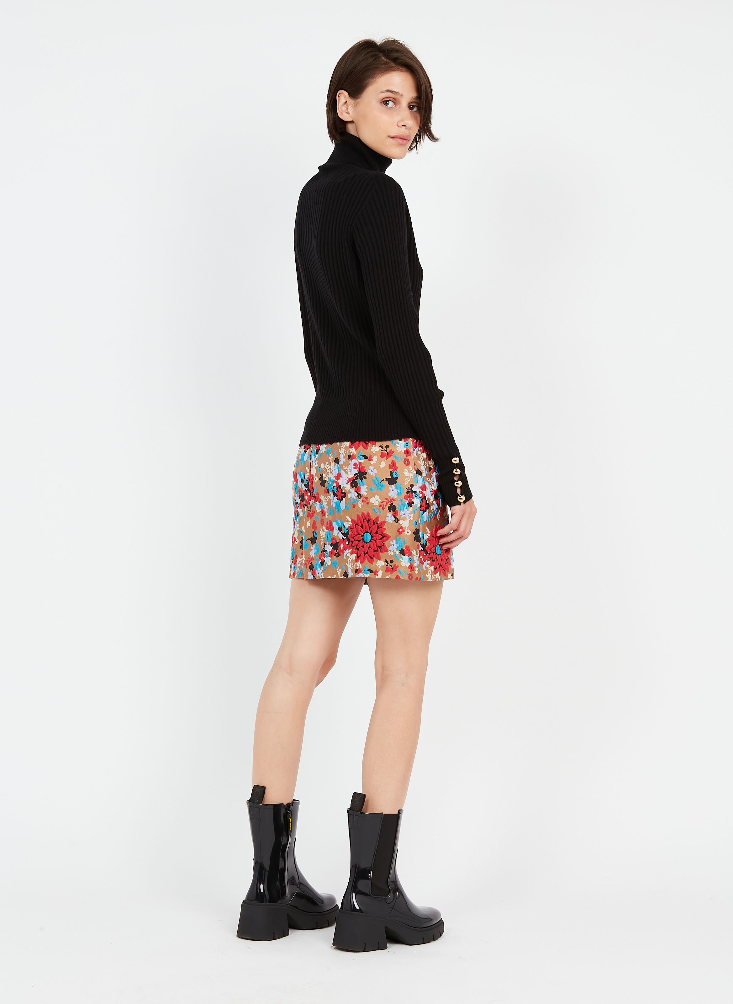 Coltrui Wolblend Black Essentiel Antwerp - Dames | Place des Tendances
